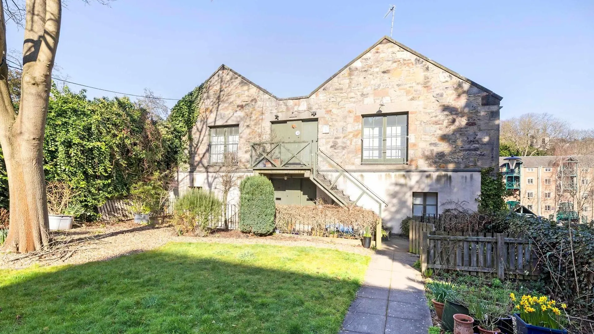 Joivy Secluded Brewery Apartment Edinburgh 0*,  United Kingdom