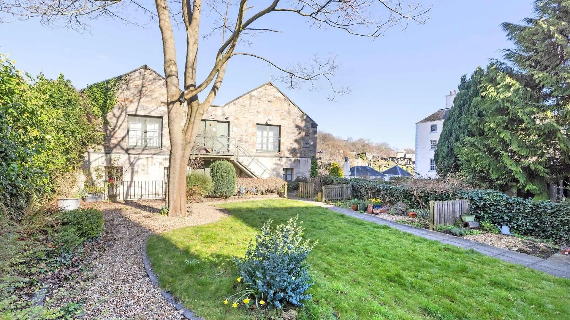 Joivy Secluded Brewery Apartment Edinburgh 0*,