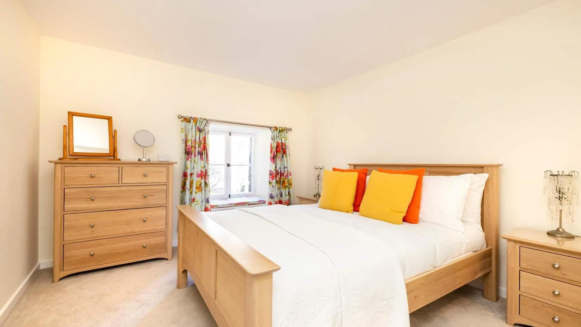 Joivy Secluded Brewery Apartment Edinburgh